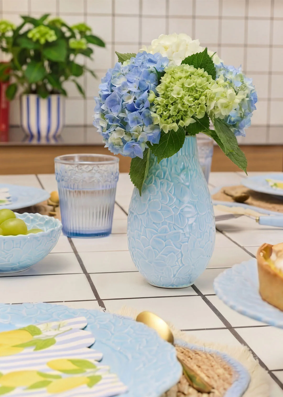 Blue vase with embossed hydrangeas - 18 cm