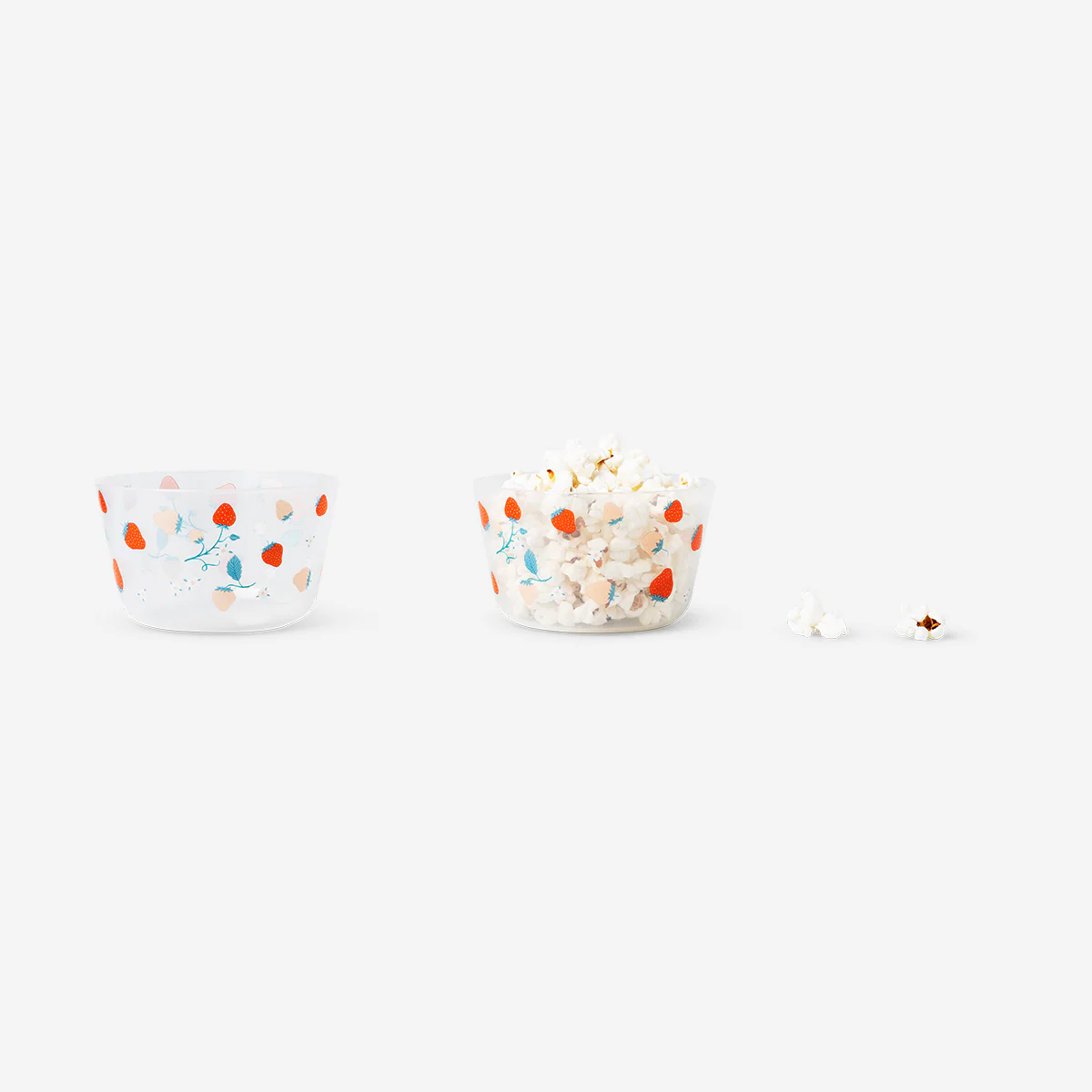 Bowls with strawberry print - 2 pcs - Image 2