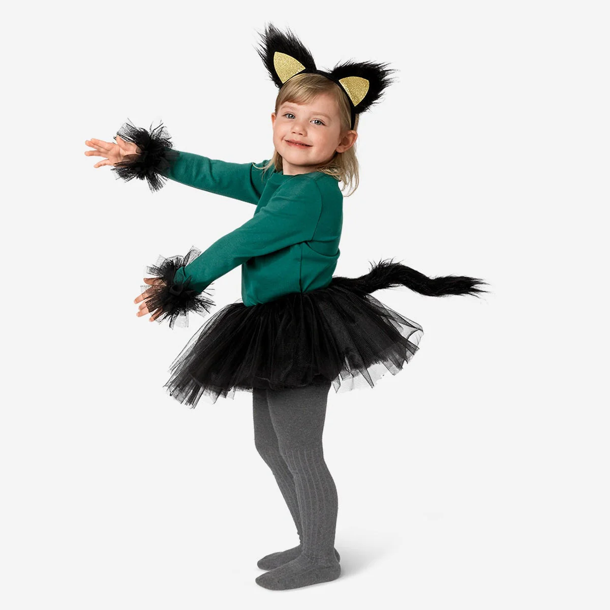 Costume. 3-6 years