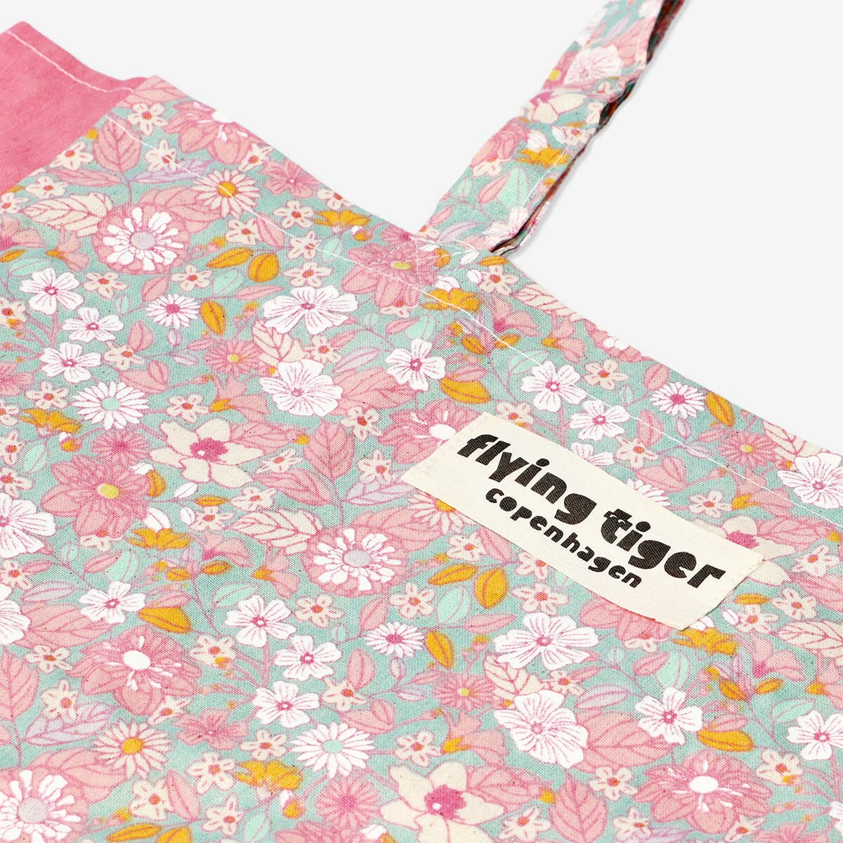 Flower shaped tote bag with pink accents - Image 2