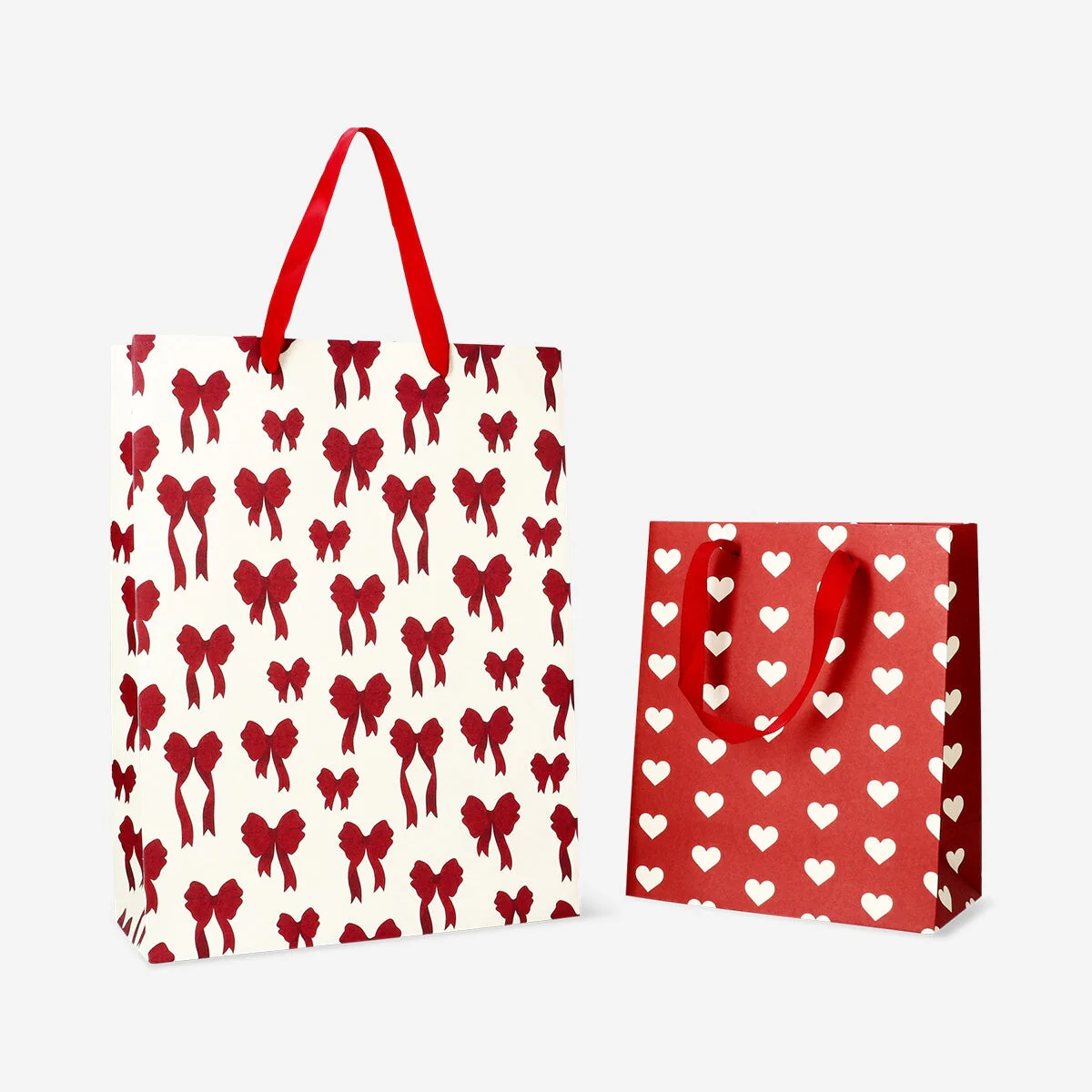 Gift bags with bows and hearts - 2 pcs - Image 2
