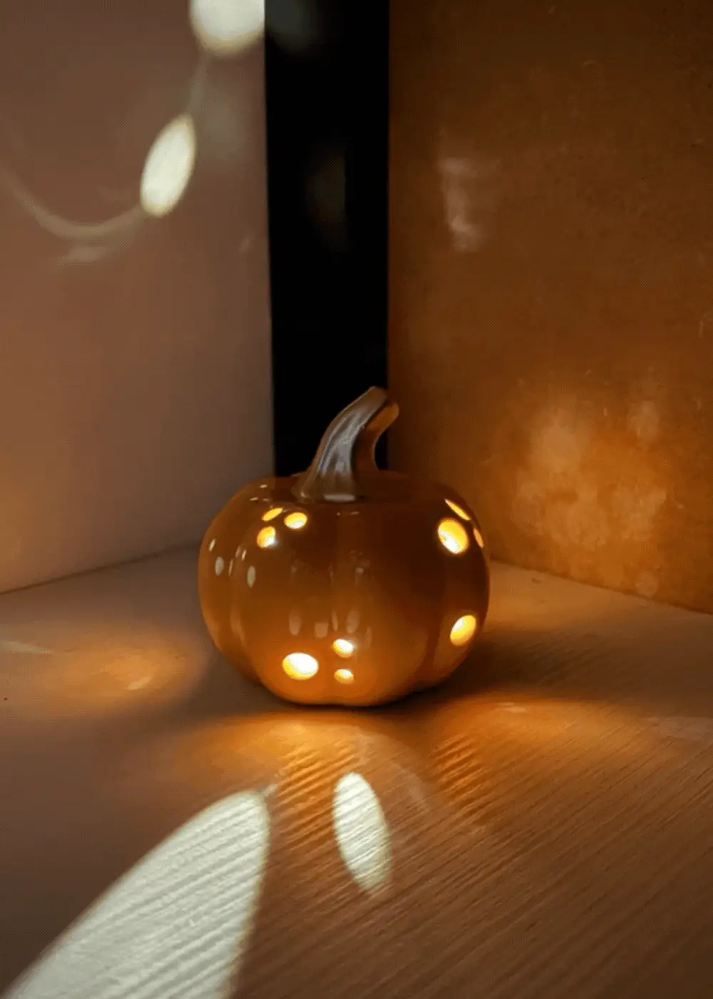 Luminous LED ceramic pumpkin