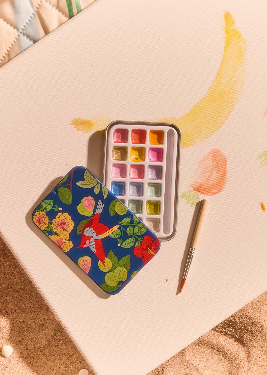 Mini watercolours in tin box