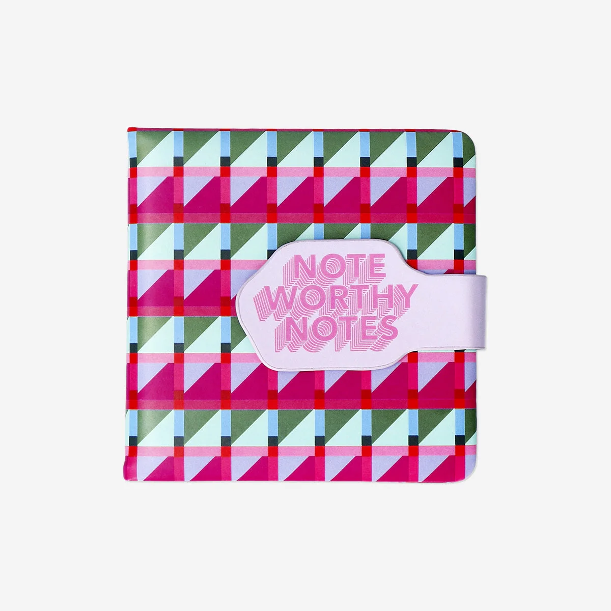 Notebook with magnetic closure
