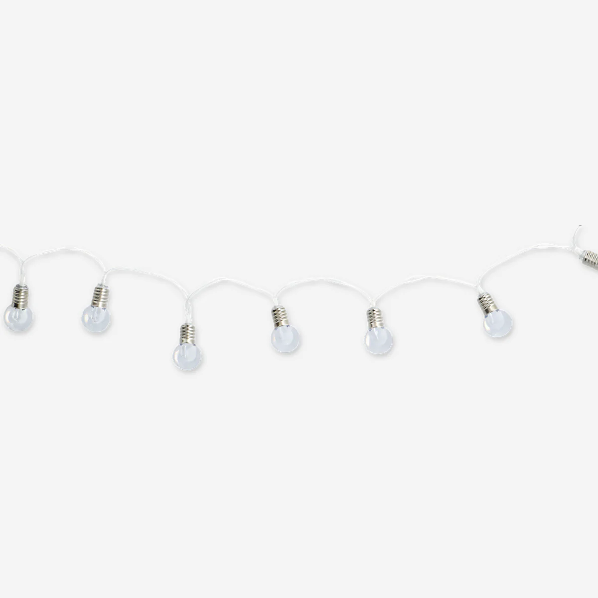Outdoor string lights - Clear bulbs