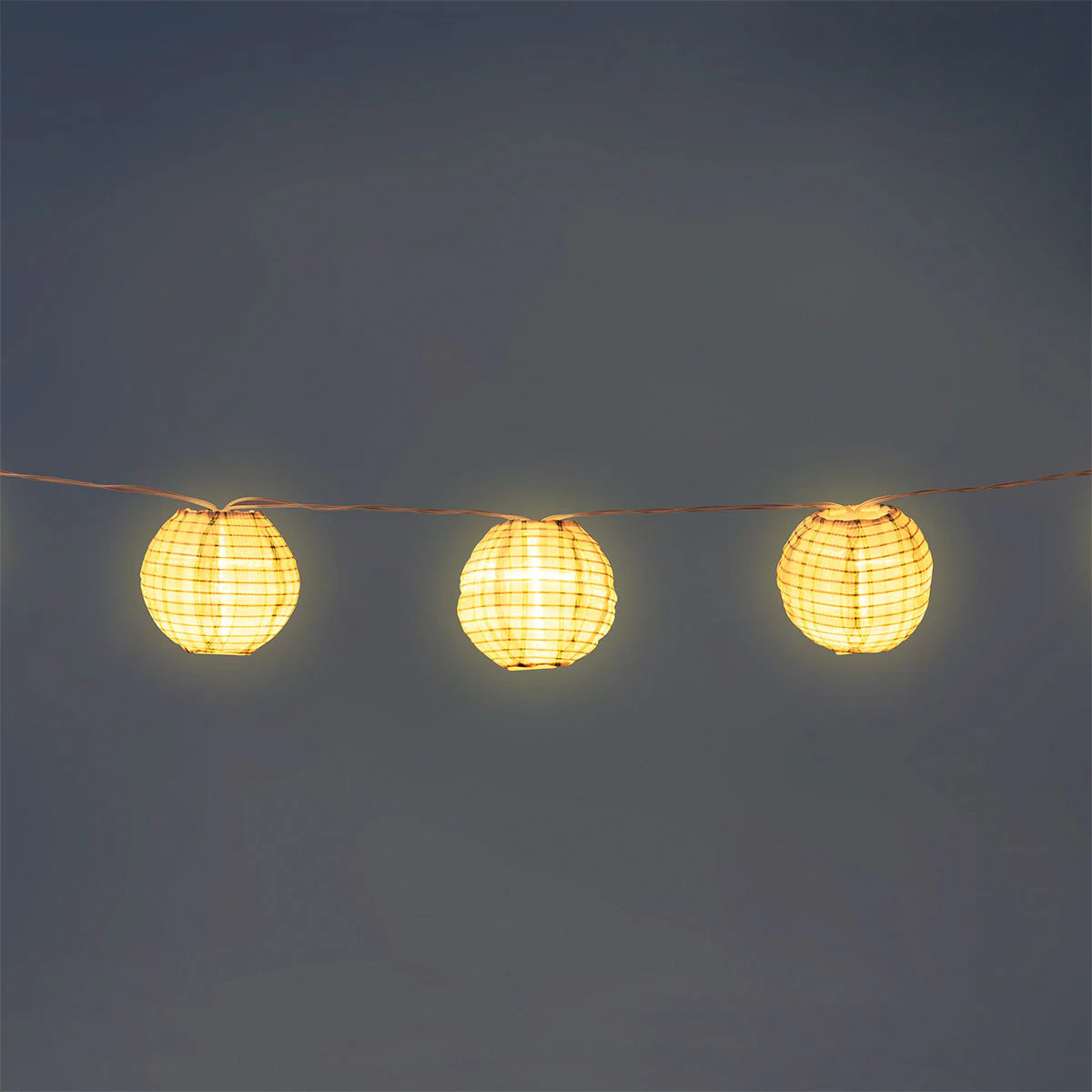 Outdoor string lights - Striped fabric balls - Image 3