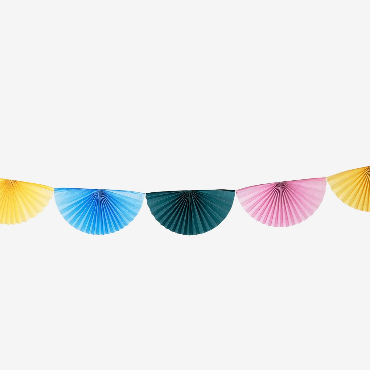 Paper garland. 200 cm