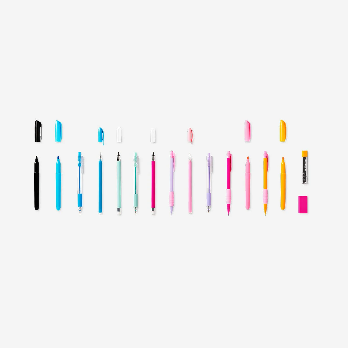 Pens and markers set - 17 pcs - Image 3