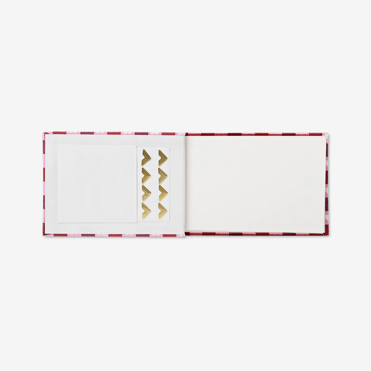 Photo album with red hearts - Image 2