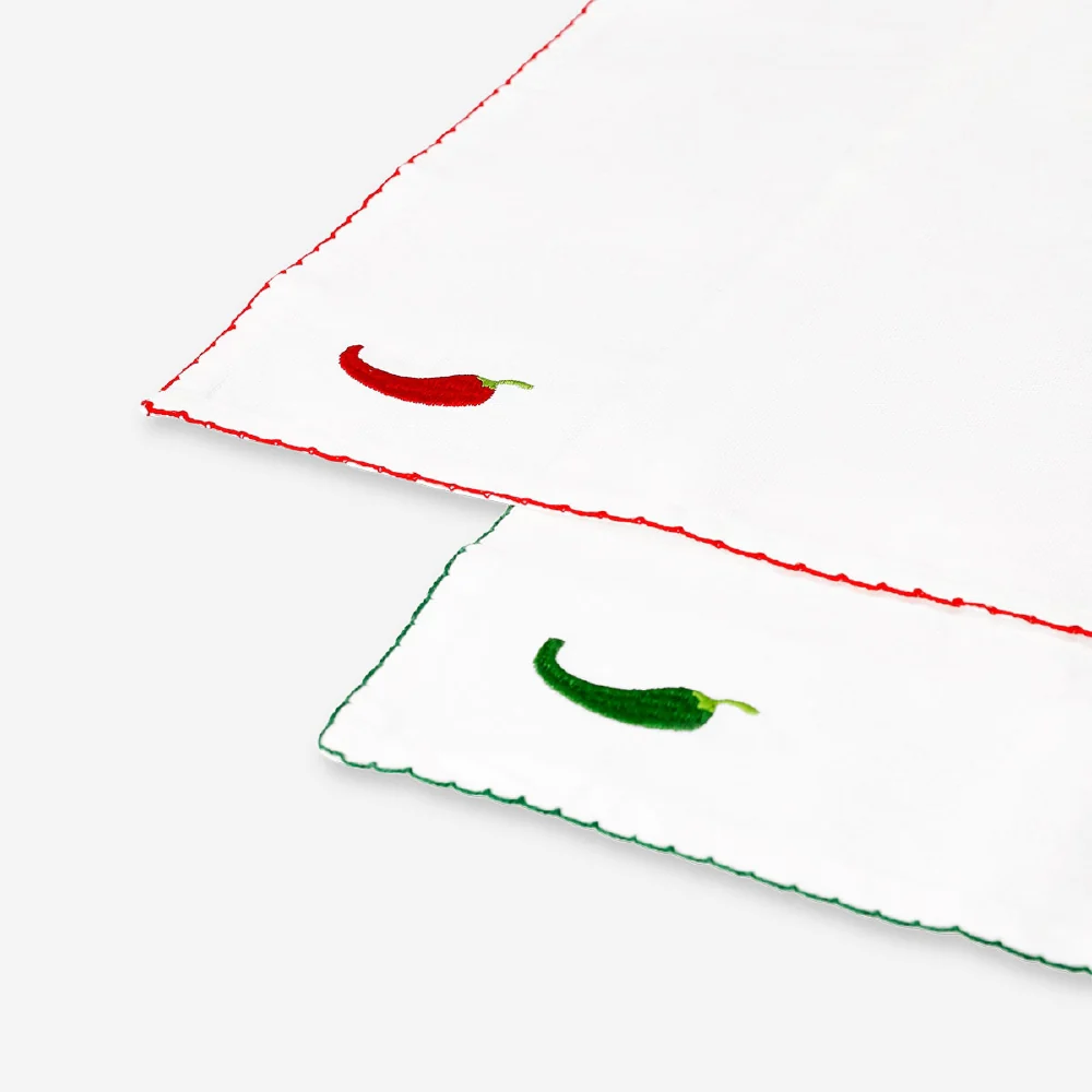 Placemats with embroidered chillies - 2 pcs - Image 3