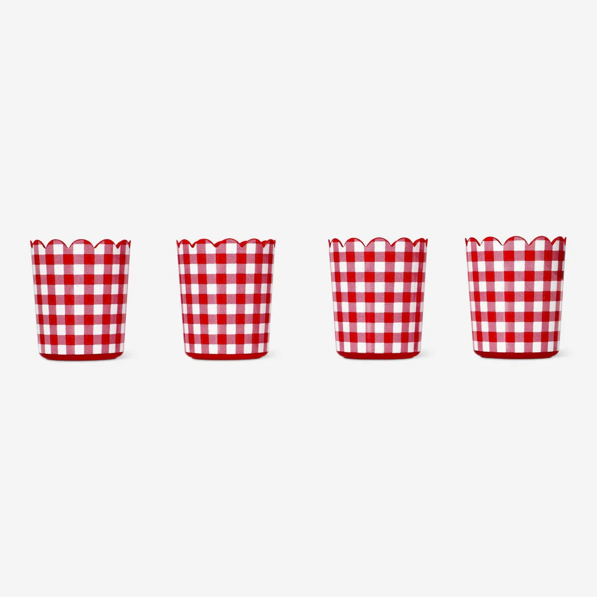Plastic cups. 4 pcs
