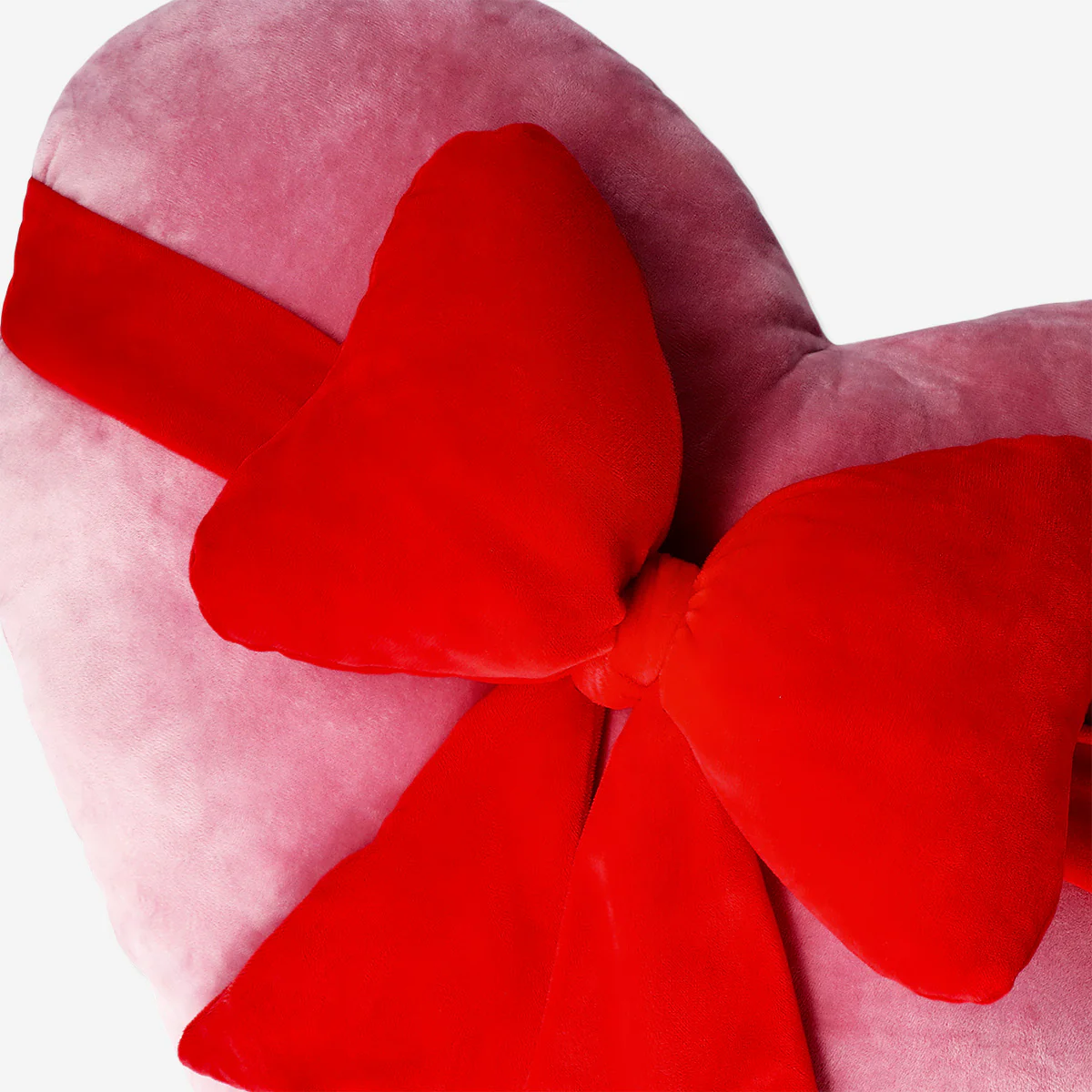 Red heart with bow cushion - Image 3