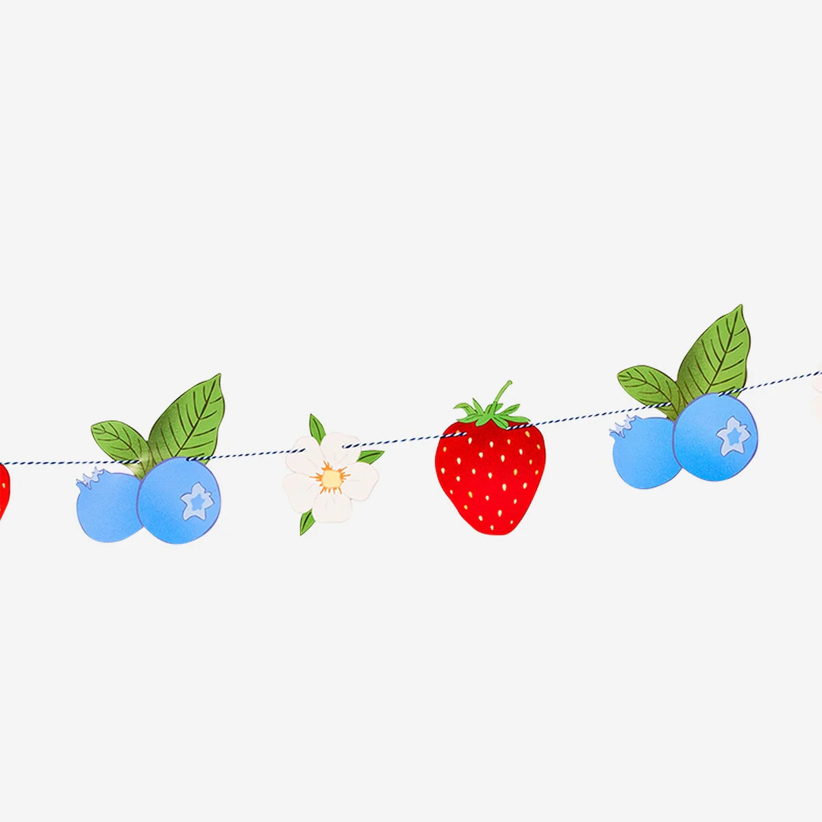 Strawberry paper garland - 300 cm - Image 3