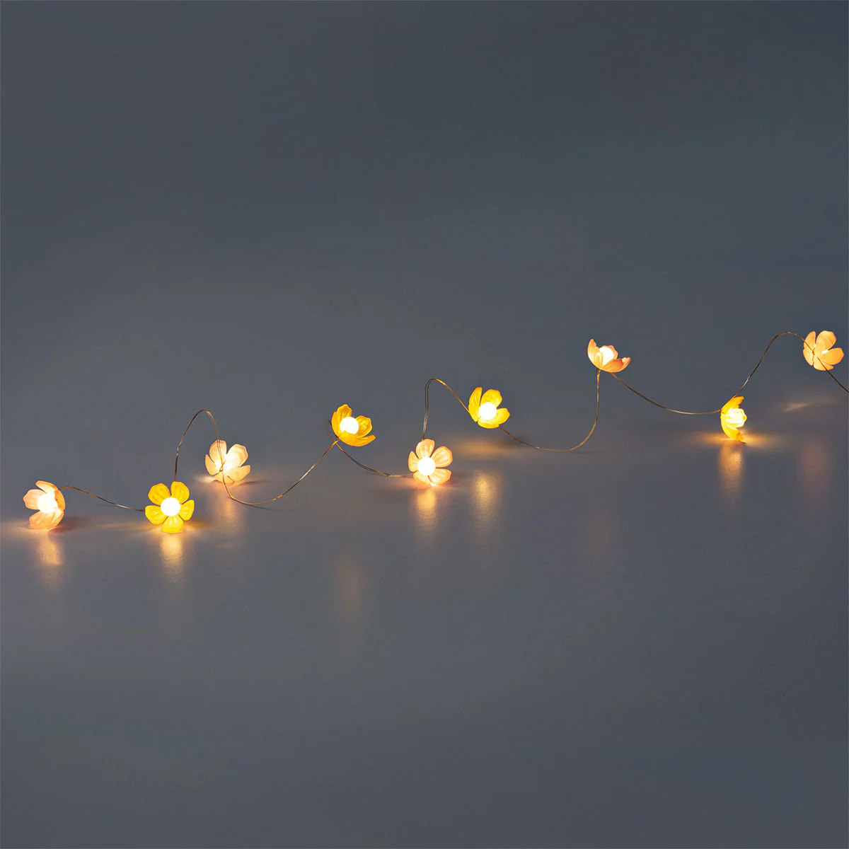 String lights - Pink and yellow flowers - Image 2