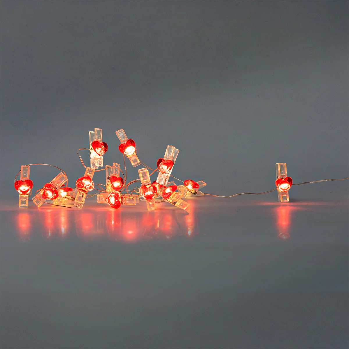 String lights - Red heart clips