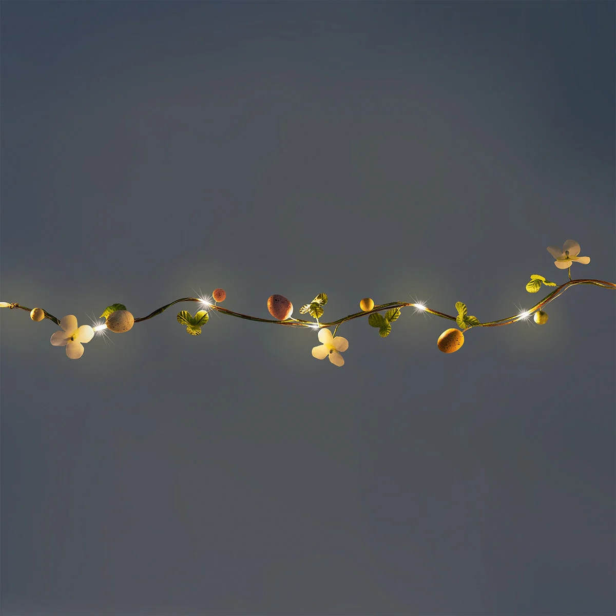 String lights with Easter eggs and leaves - 81 cm - Image 2