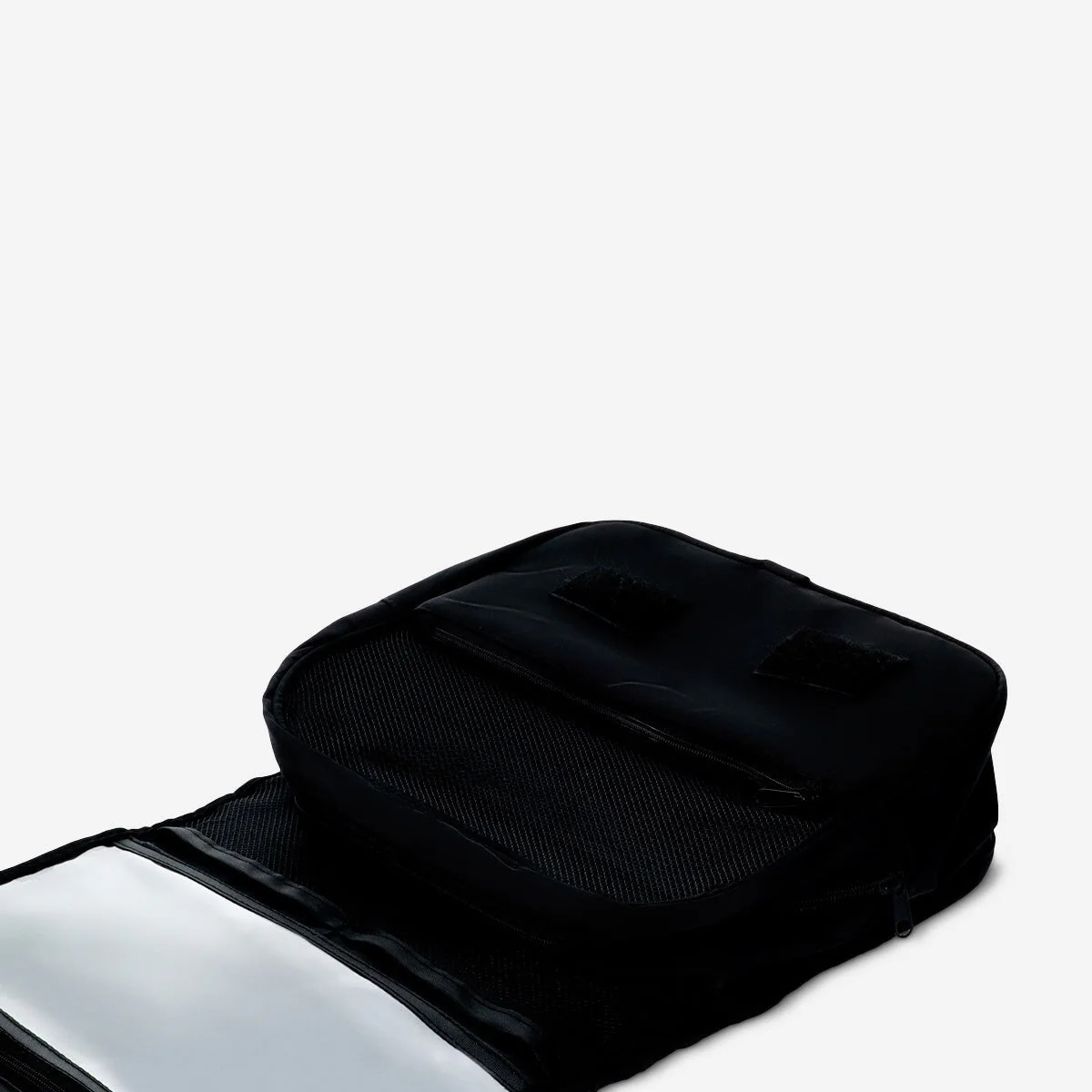 Toiletry bag. Can hang - Image 3