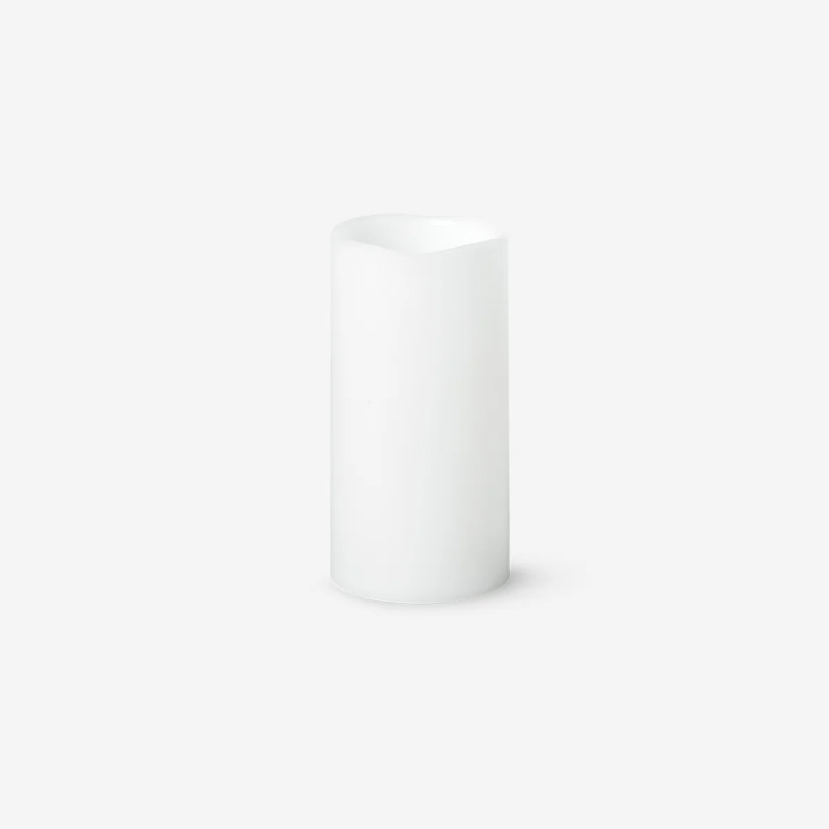 White LED pillar candle - 15 cm - Image 3