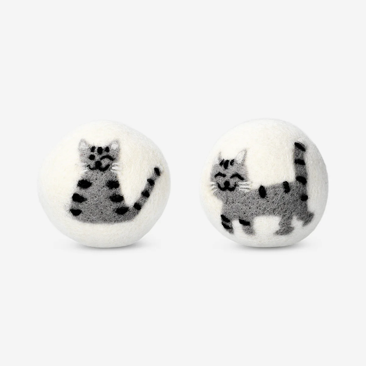 Wool cat laundry dryer balls - 2 pcs - Image 2