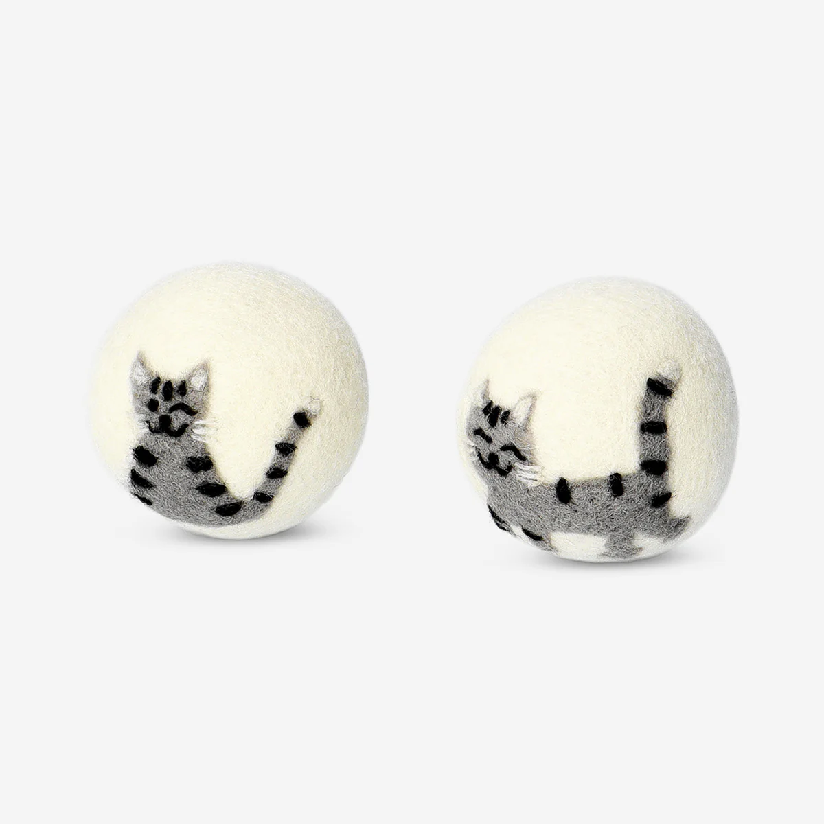 Wool cat laundry dryer balls - 2 pcs - Image 3